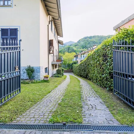 Acero Rosso * Riccò del Golfo di Spezia