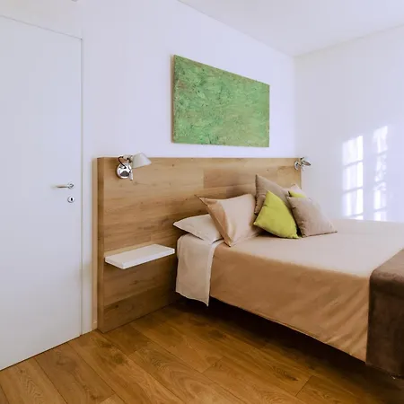 Acero Rosso Daire Riccò del Golfo di Spezia