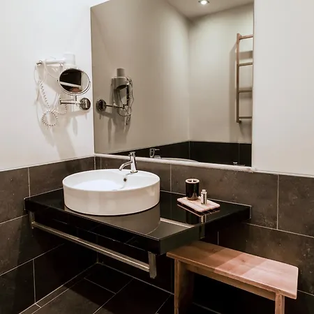 Acero Rosso Apartment